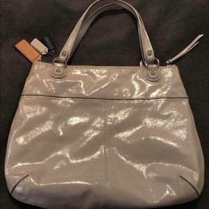 GUC Coach Poppy Glam Tote in Stardust